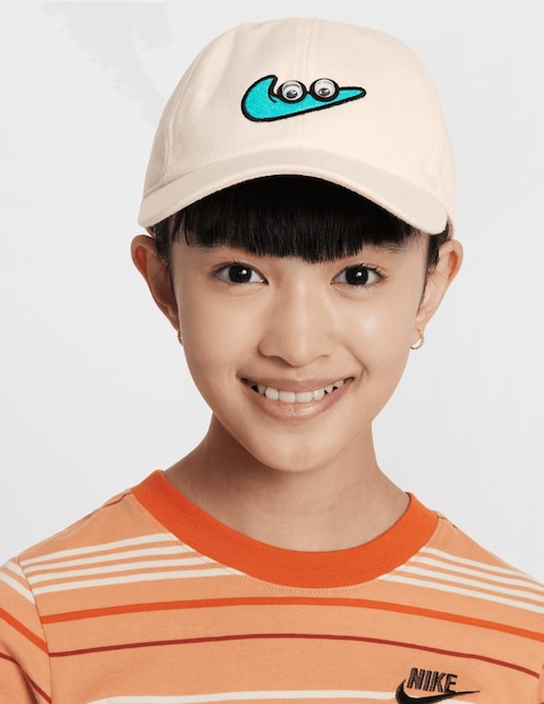 Gorra con visera curva hebilla para entrenamiento Nike infantil