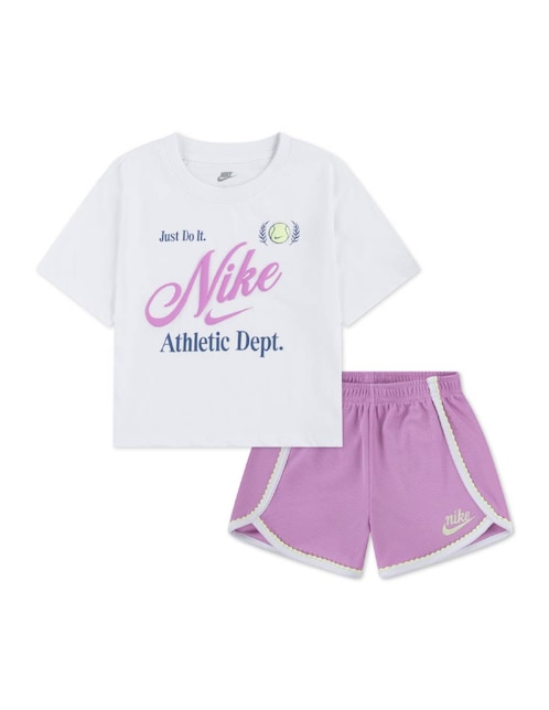 Conjunto deportivo Nike para niña