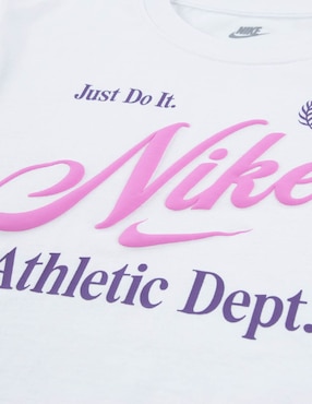 Conjunto deportivo Nike para niña