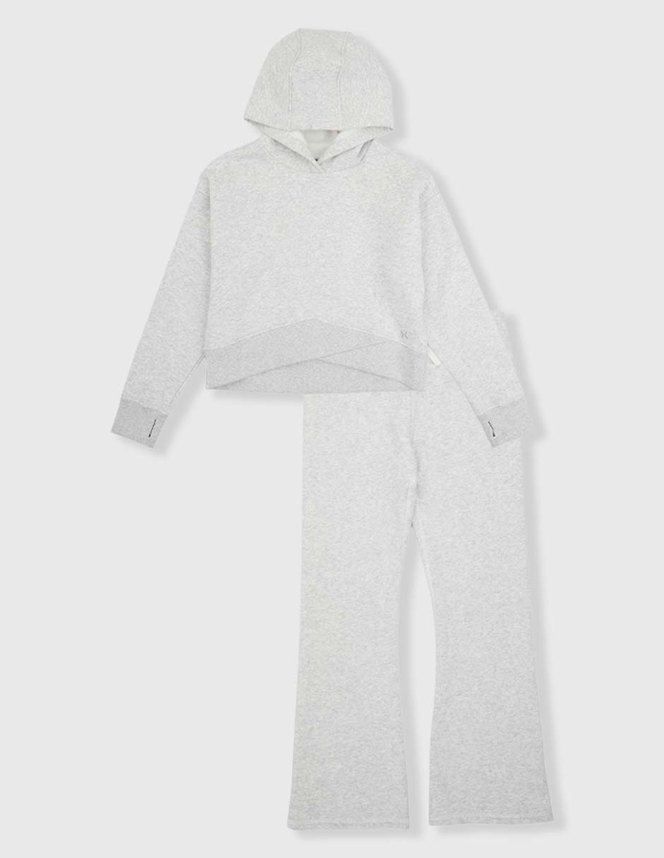Conjunto deportivo regular con jareta para niña Conjunto deportivo regular con jareta para niña