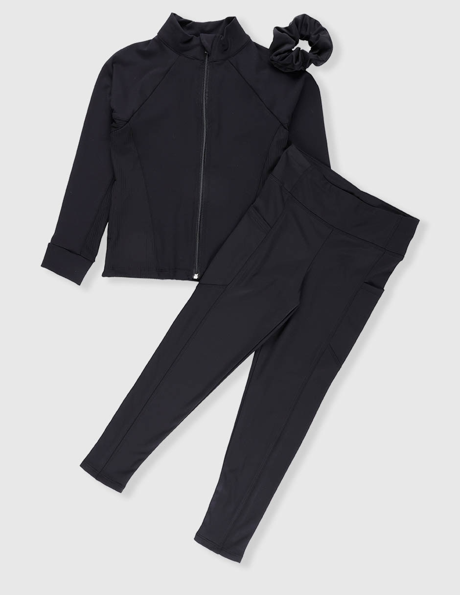 Conjunto deportivo regular con elástico para niña